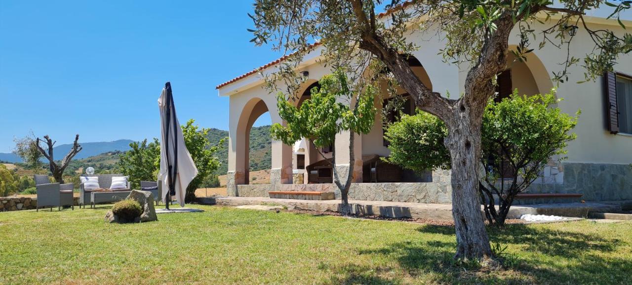 House Castiadas Tra Mare E Montagna エクステリア 写真